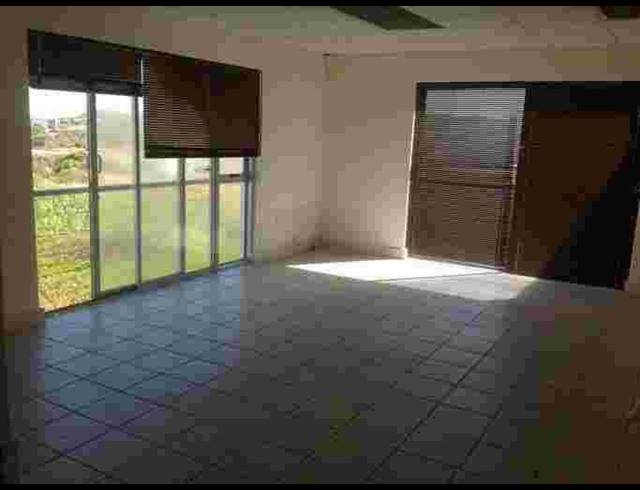 449M² WAREHOUSE TO LET IN CAPRICORN